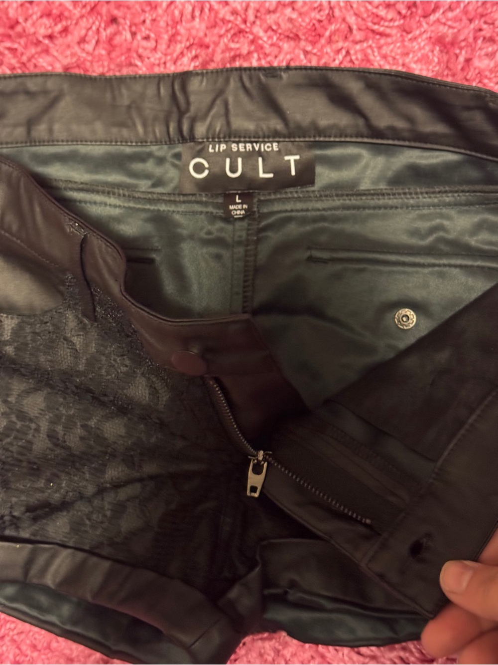 Lip service cult Los Angeles black pleather/lace fashion shorts & matching top - Picture 4 of 11